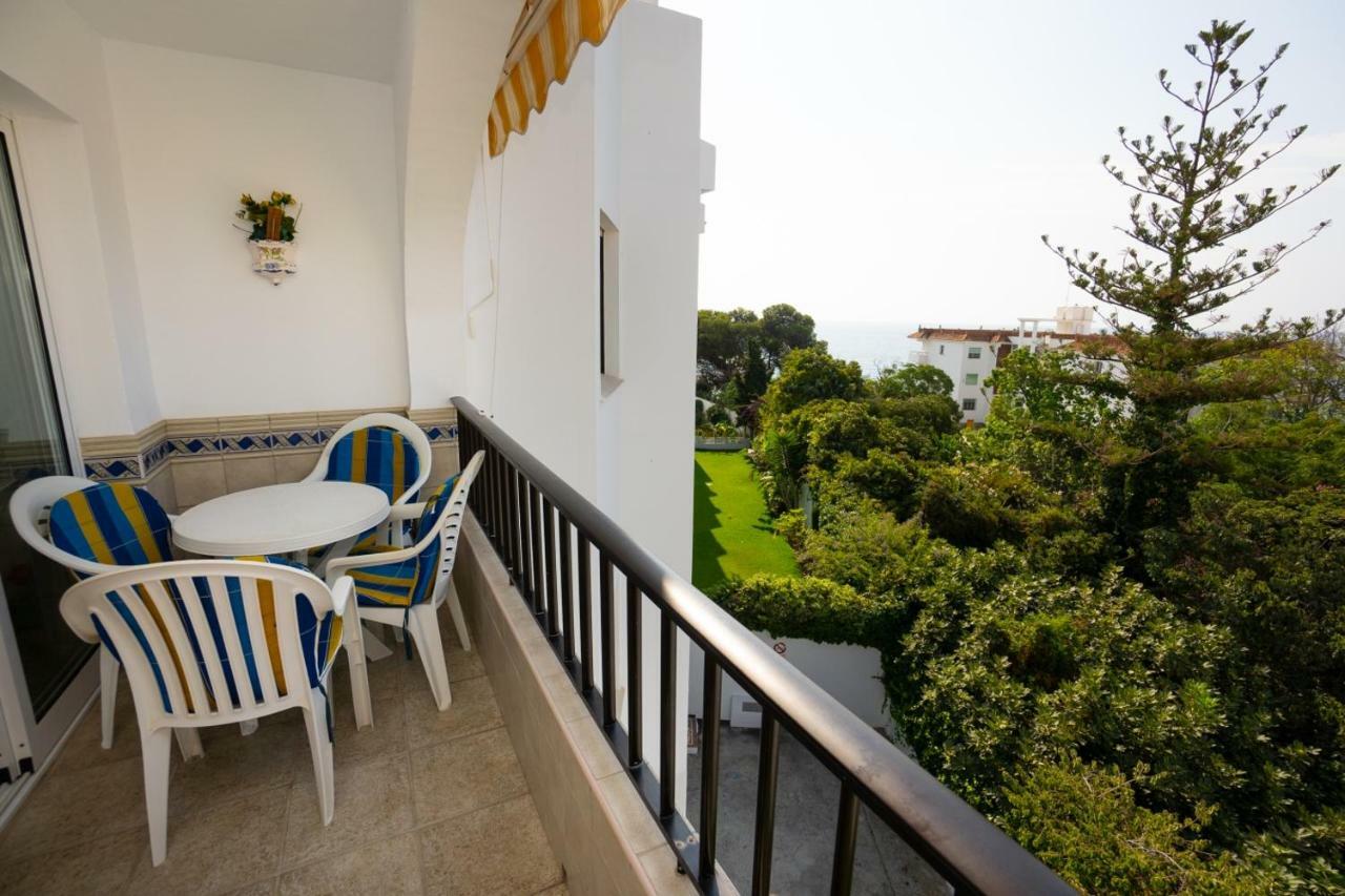 Palmeras 31 Menyber Apartment Nerja Exterior photo