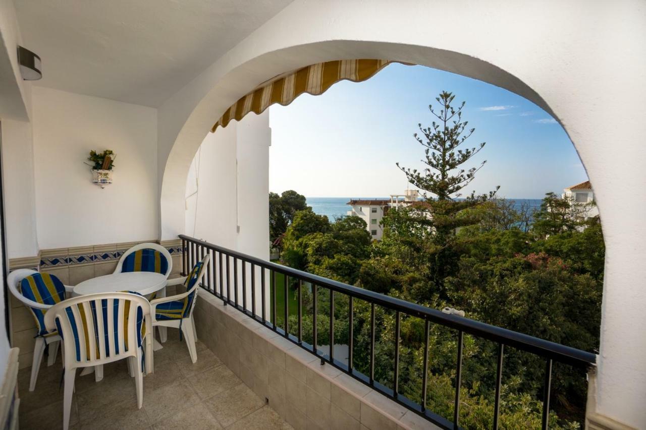 Palmeras 31 Menyber Apartment Nerja Exterior photo